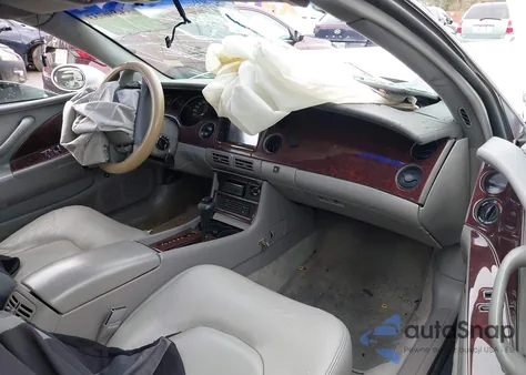 1996 Buick Riviera z USA, uszkodzony, nr VIN 1G4GD221XT4703912